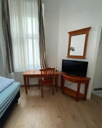 ホテル Am Roonplatz