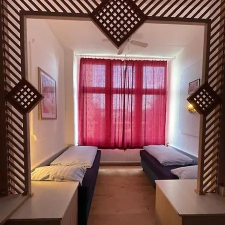 מלון Am Roonplatz בון