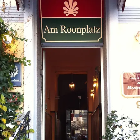 Am Roonplatz 2* ボン