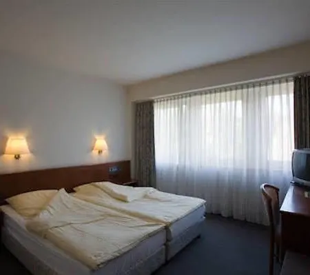 מלון Am Roonplatz