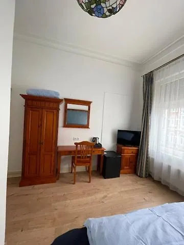 Am Roonplatz 호텔 본