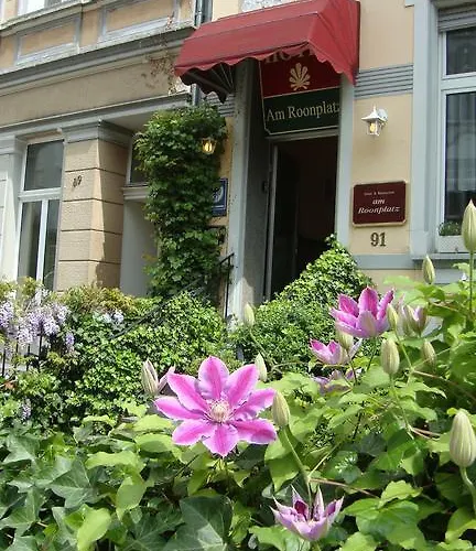 Am Roonplatz מלון 2*